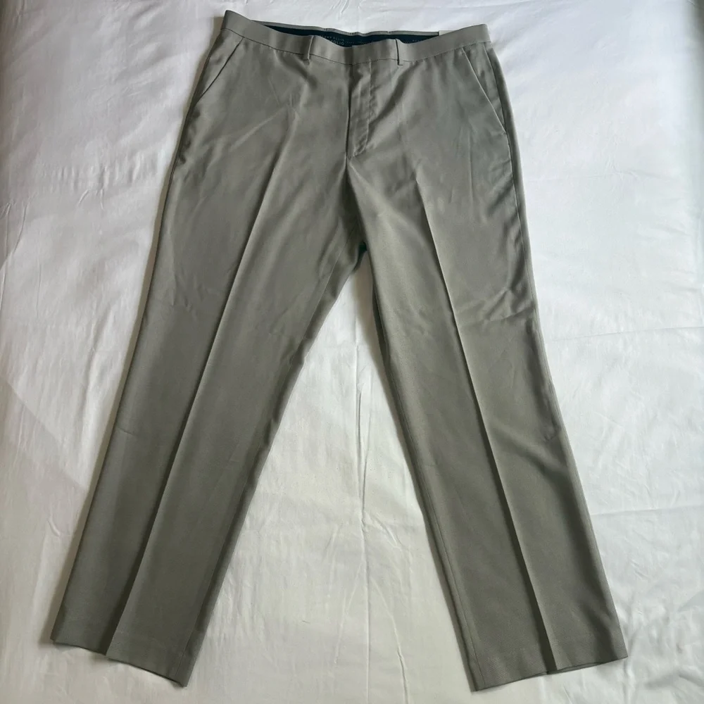 Perry Ellis Dress Pants - Picture 3 of 10